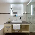 فندق رومانتك شوايزرهوف 5*