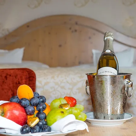 Romantik Schweizerhof Hotel 5*