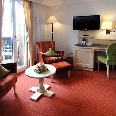 Romantik Schweizerhof Hotell 5*