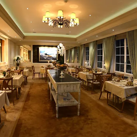 Romantik Schweizerhof Hotel 5*