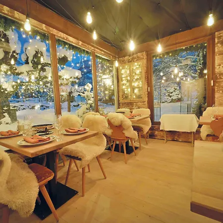 Romantik Schweizerhof מלון 5*