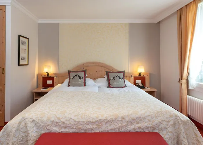 فندق رومانتك شوايزرهوف جريندلوالد