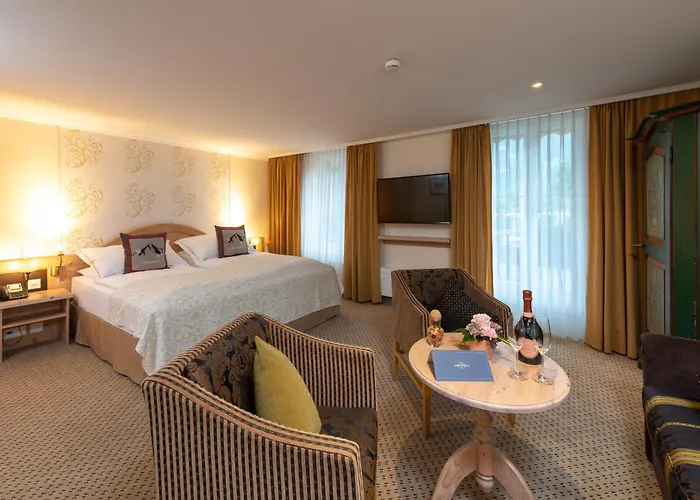 فندق رومانتك شوايزرهوف 5*