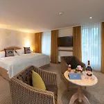Hotell Romantik Schweizerhof 5*