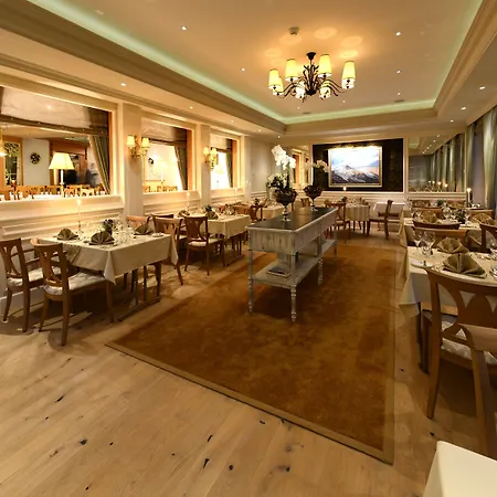 Romantik Schweizerhof Hotel