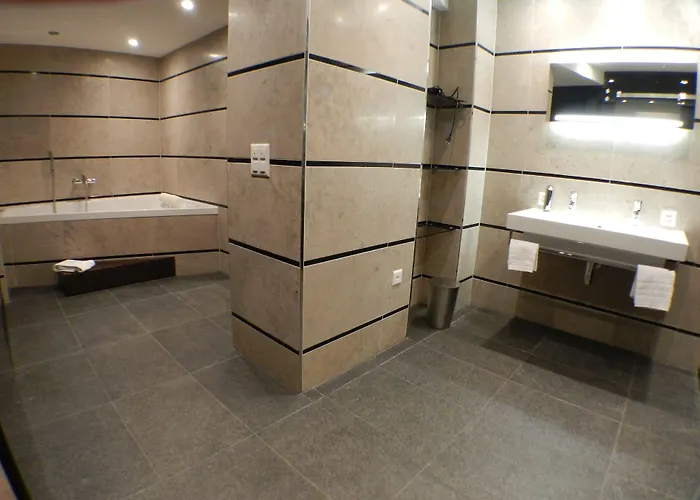 Romantik Schweizerhof Szálloda 5*